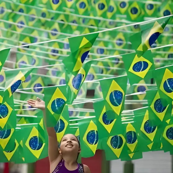 Bandeirolas Brasil Copa do Mundo Varal de Bandeira  Festa Decoração Rua pano de poliéster 3 metros